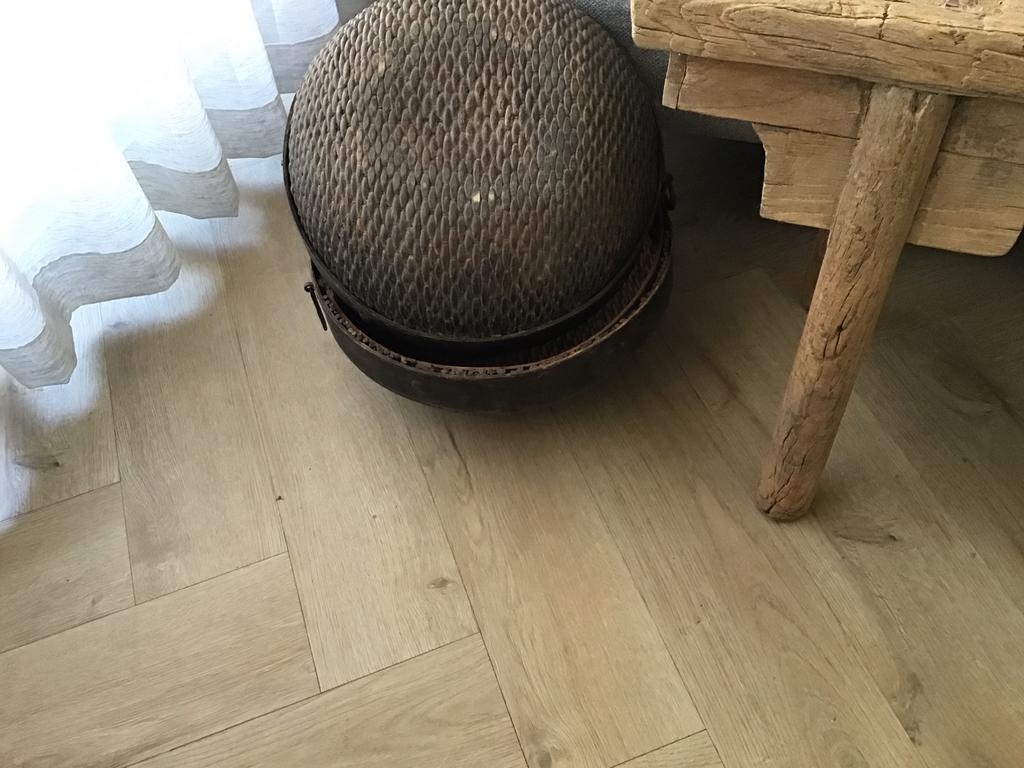 Mand mooie oude decoratieve, Huis en Inrichting, Woonaccessoires | Schalen en Manden, Ophalen of Verzenden, Zo goed als nieuw