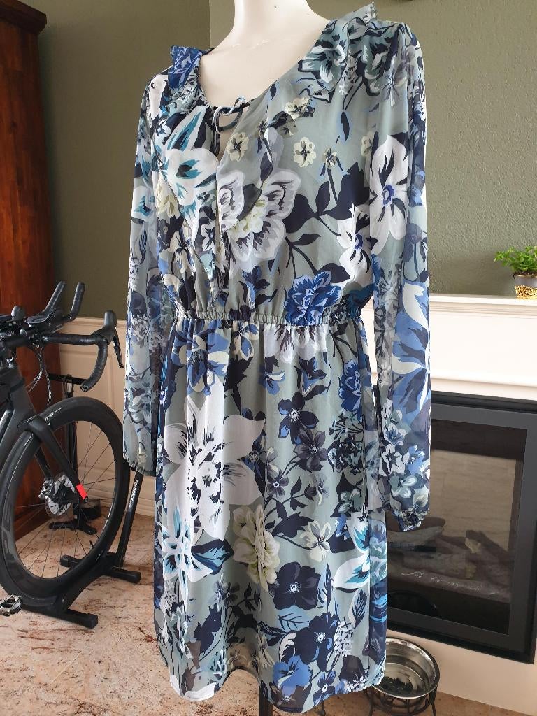 Monari prachtige groene bloemen jurk mt XL 44 jurkje, Maat 46/48 (XL) of groter, Zo goed als nieuw, Knielengte, Groen