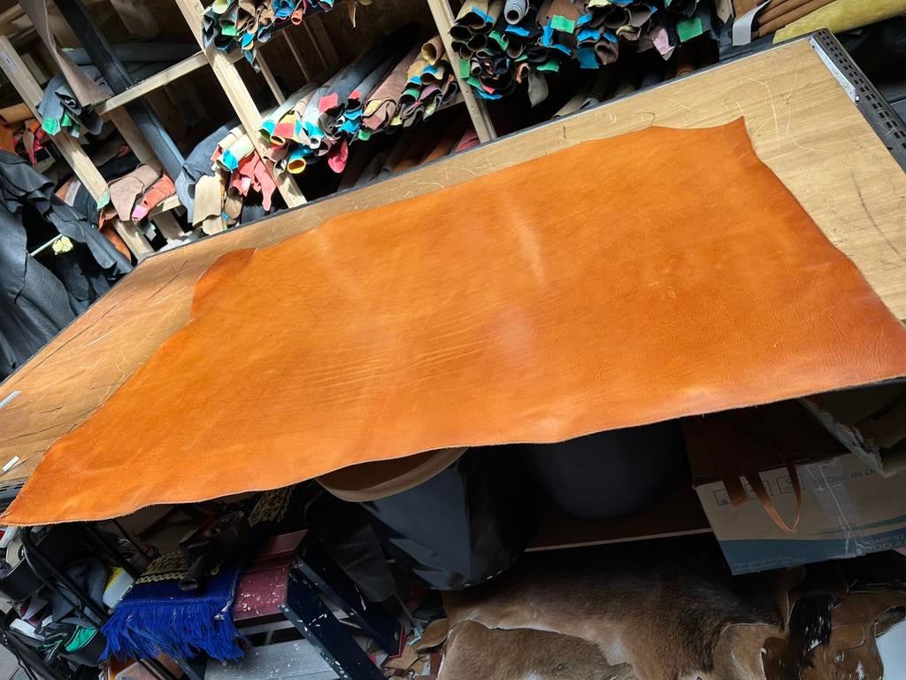 Cognac kleur hele tuigleer 3-3,5 mm dikte soepel lap nr2, Leer of Kunstleer, Ophalen of Verzenden, Zo goed als nieuw, 30 tot 120 cm