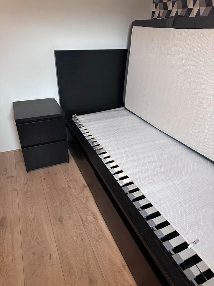 IKEA Malm bed met lattenbodem, lades en nachtkastje, Huis en Inrichting, Slaapkamer | Bedden, Gebruikt, Eenpersoons, 90 cm, 200 cm
