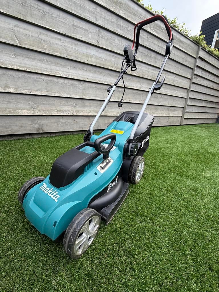 Makita ELM3320 Elektrische Grasmaaier voor Kleine Tuinen, Tuin en Terras, Grasmaaiers, Ophalen, Cirkelmaaier, Elektrische grasmaaier