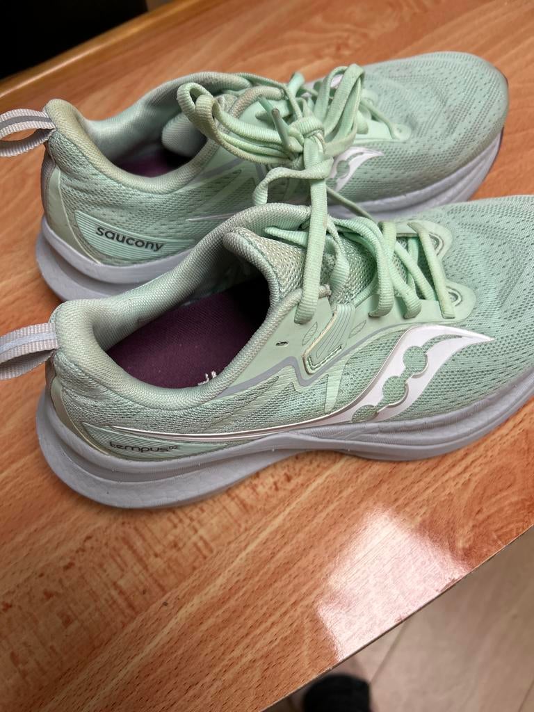 Saucony Tempus Hardloopschoenen - Maat 38,5, Ophalen, Hardloopschoenen, Saucony, Zo goed als nieuw