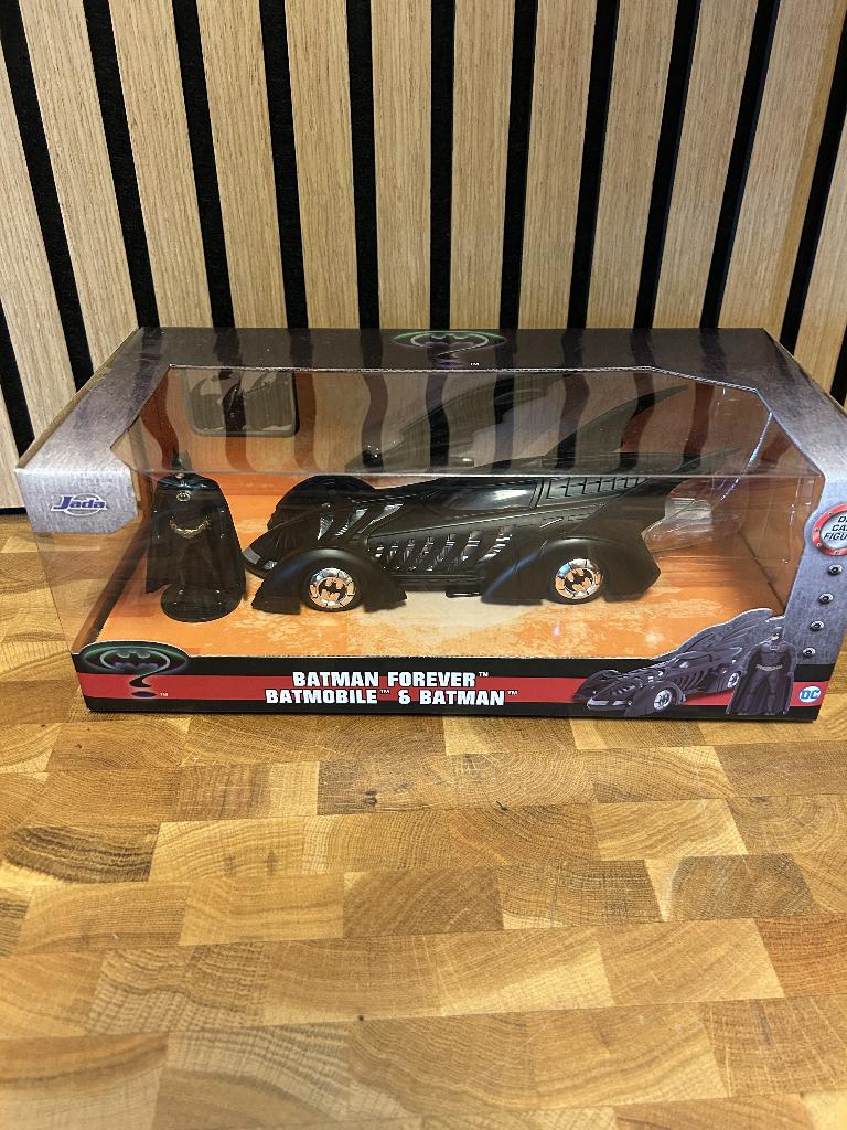 Batman Batmobile die cast auto, Kinderen en Baby's, Speelgoed | Actiefiguren, Ophalen of Verzenden, Nieuw
