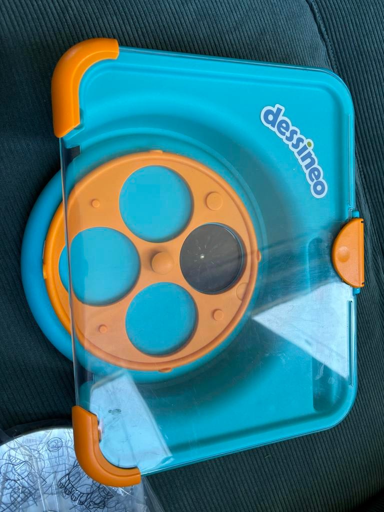 Dessineo leren tekenen - Tekenmachine voor kinderen, Ophalen of Verzenden, Gebruikt, Knutselen