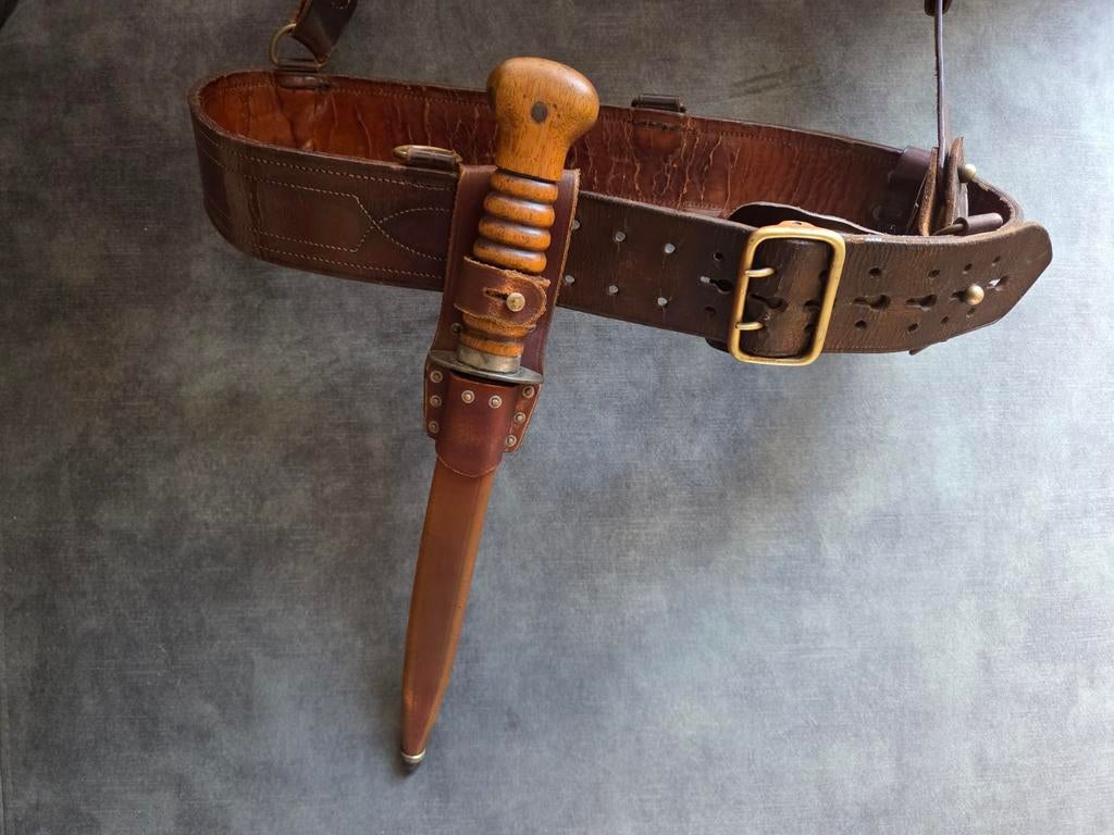 Repro schede voor M1917 stormdolk, verlengde lus Officieren, Ophalen of Verzenden, Landmacht, Nederland, Mes of Dolk