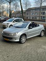 Peugeot 206 1.6 16V CC 2004 Grijs APK tot 24 December 2026, Voorwielaandrijving, 4 cilinders, Cabriolet, 4 stoelen