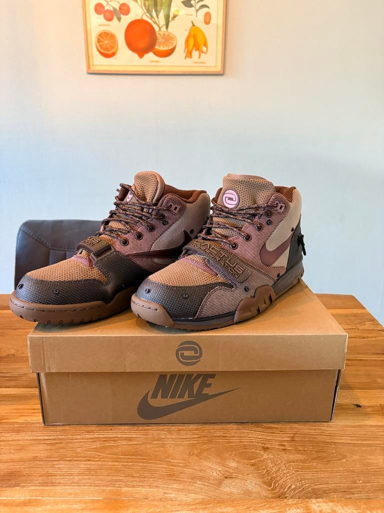Nike Air Trainer 1 SP Travis Scott maat 44, Kleding | Heren, Schoenen, Bruin, Ophalen of Verzenden, Sneakers of Gympen, Zo goed als nieuw