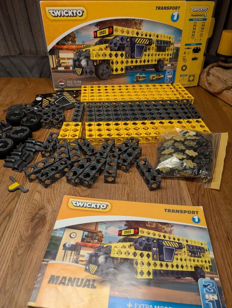 Twickto Transport 3-in-1 Bouwpakket met Doos en Boekje, Ophalen of Verzenden, Zo goed als nieuw