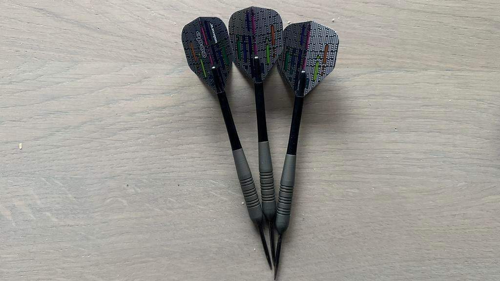 Dartpijlen 25 gram, Ophalen of Verzenden, Zo goed als nieuw, Pijlen