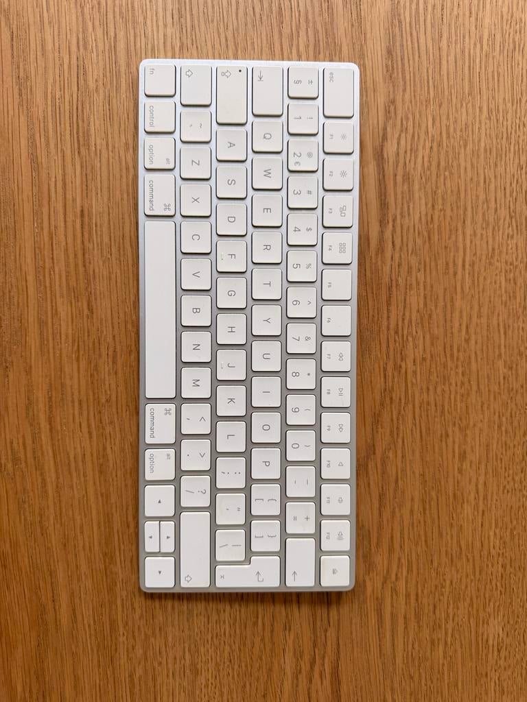 Apple Magic Keyboard 2, Computers en Software, Toetsenborden, Gebruikt, Multimediatoetsen, Ophalen of Verzenden, Draadloos