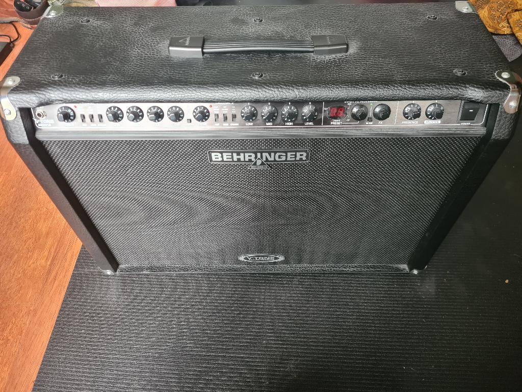 Behringer GMX212 V-Tone – Gitaarversterker, Ophalen, Zo goed als nieuw, Gitaar, 100 watt of meer