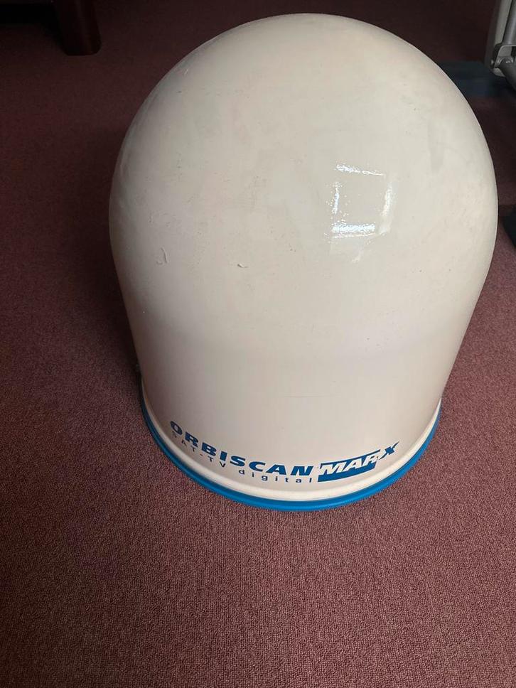 Satelliet schotel in dome behuizing,12volt, Audio, Tv en Foto, Schotelantennes, Overige merken, Ophalen