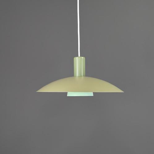 Groene Deense design hanglamp – Retro design, Huis en Inrichting, Lampen | Hanglampen, Zo goed als nieuw, 75 cm of meer, Kunststof