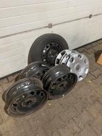 Stalen velgen 5 gaats audi/vw met wieldoppen, Auto diversen, Wieldoppen, Ophalen, Gebruikt