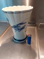 Delftsblauwe vaas (met 2 kreeften) van Hoevesvis B.V., Overige materialen, Overige kleuren, Ophalen of Verzenden, Zo goed als nieuw