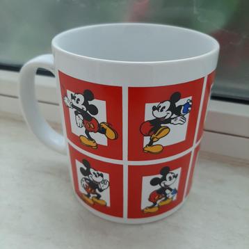 Retro Mickey Mouse Mok. Disney. beschikbaar voor biedingen