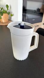 Tuperware schenkkan RETRO, Huis en Inrichting, Keuken | Tupperware, Ophalen of Verzenden, Zo goed als nieuw, Crème