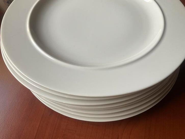 11 dinerborden ALESSI SOTTSASS/ wit /ALS NIEUW, Huis en Inrichting, Keuken | Servies, Zo goed als nieuw, Bord(en), Effen, Porselein