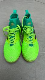 Sportschoenen Adidas, Sport en Fitness, Voetbal, Maat XS of kleiner, Ophalen of Verzenden, Zo goed als nieuw, Schoenen