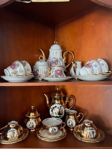 Compleet Theeservies - Twee Sets beschikbaar voor biedingen