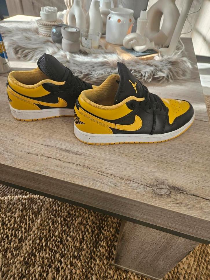 Air Jordan 1 Low maat 41, Kleding | Heren, Schoenen, Zo goed als nieuw, Sneakers of Gympen, Zwart, Ophalen of Verzenden