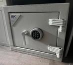 Zeer degelijke rdw+ kluis brandkast met certificaat!, Huis en Inrichting, Brandblussers en Brandkasten, Ophalen, Brandkast