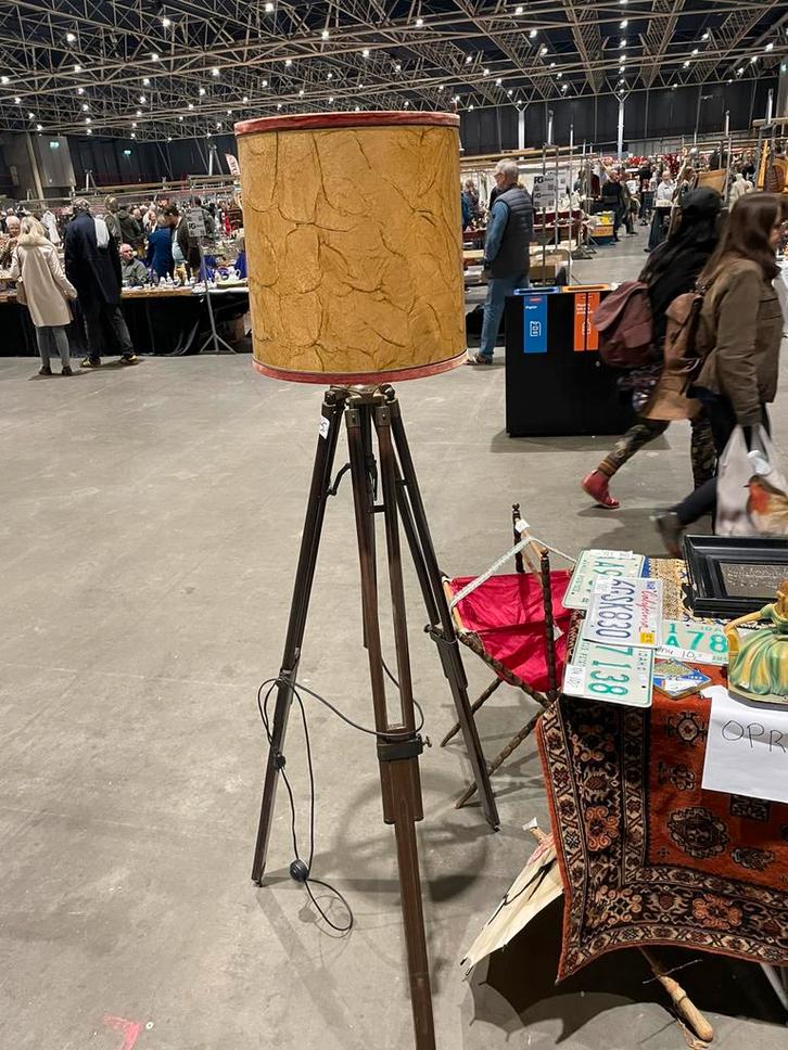 Driepoot statief eiken lamp, Antiek en Kunst, Antiek | Lampen, Ophalen of Verzenden