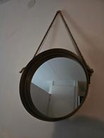Ronde bronskleurige spiegel met touwhangsel, Huis en Inrichting, Minder dan 50 cm, Rond, Ophalen of Verzenden, Zo goed als nieuw