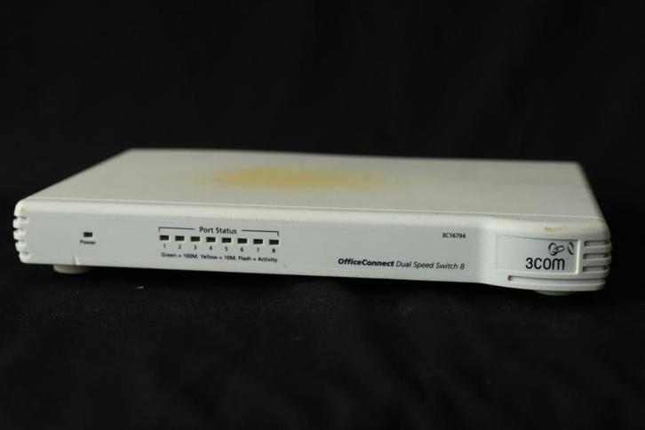 3COM 10/100 Mbit ethernet switch (2x), Computers en Software, Netwerk switches, Gebruikt, Ophalen of Verzenden