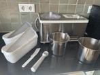 Zelfvriezende Ijsmachine + extra accessories!, Ophalen, Zo goed als nieuw, Zelfvriezend