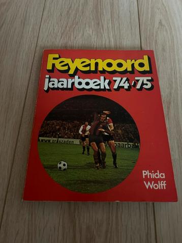 Feyenoord Jaarboek 1974-1975 beschikbaar voor biedingen