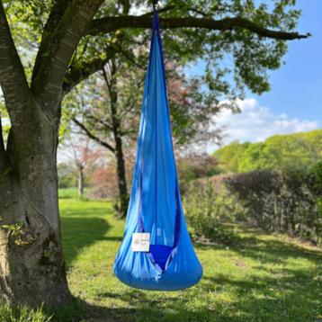 Rijoka Hangnest Cocoon Blauw Hangzak beschikbaar voor biedingen