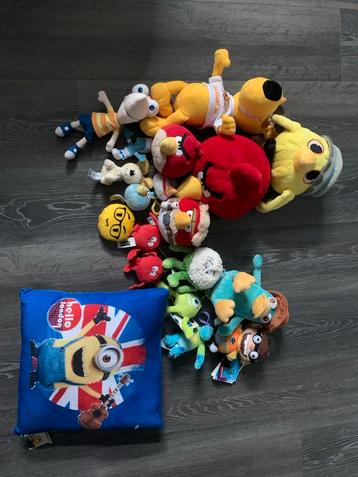 Diverse knuffels beschikbaar voor biedingen