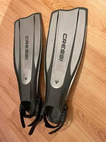 Duikset: Cressi flippers M-L & Scubapro laarzen M beschikbaar voor biedingen