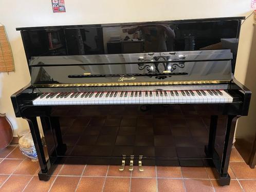 NERGENS VOOR DEZE PRIJS: Ritmüller M117 piano in nieuwstaat!, Muziek en Instrumenten, Piano's, Zo goed als nieuw, Zwart, Hoogglans