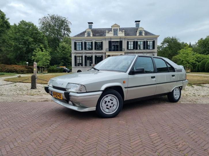 Citroën BX 1.9 GTI U9 1992 Grijs NAP nieuw staat!!, Auto's, Citroën, Bedrijf, BX, Metallic lak, Stoelverwarming, Trekhaak, Benzine