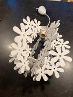 Willemse: Witte opengewerkt kantachtige hanglamp, Huis en Inrichting, Lampen | Hanglampen, Ophalen of Verzenden, Zo goed als nieuw