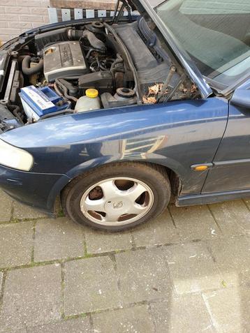 Vectra b onderdelen.  Oa wielen 5 gaats 15 inch