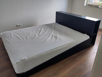  tweepersoonsbed opbergruimte (evt +€bezorging nu of morgen) beschikbaar voor biedingen