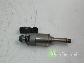 Injector (benzine injectie) van een Volkswagen Polo beschikbaar voor biedingen