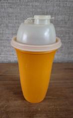 Tupperware shaker Oranje 500ML Ø 9,5cm, Ophalen of Verzenden, Zo goed als nieuw, Oranje, Beker of Kan