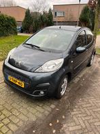 Peugeot 107 1.0 12V 5DR 2014 Grijs, 2de eigenaar!, Auto's, Peugeot, Voorwielaandrijving, 4 stoelen, Alcantara, Origineel Nederlands