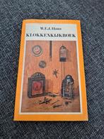 Klokkenkijkboek antiek 1974 W.F.J. Hana, Ophalen of Verzenden