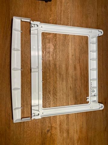 Tussenstuk wasmachine en droger Bosch beschikbaar voor biedingen