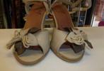 Mustang sleehak schoenen in beige en bruin mt 38 nr 33212, Mustang, Sandalen of Muiltjes, Ophalen of Verzenden, Bruin