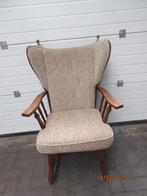 leunstoel- seniorenstoel bekleding is beige-bruin gemêleerd, Ophalen, Hout, Gebruikt, Bruin