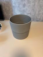 Grijze plantenpot, Rond, Binnen, Ophalen of Verzenden, Zo goed als nieuw