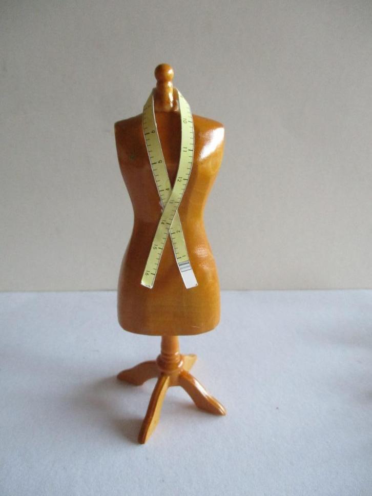 poppenhuizen paspop hout Bodo Henning, Verzamelen, Poppenhuizen en Toebehoren, Zo goed als nieuw, Decoratie, Ophalen of Verzenden