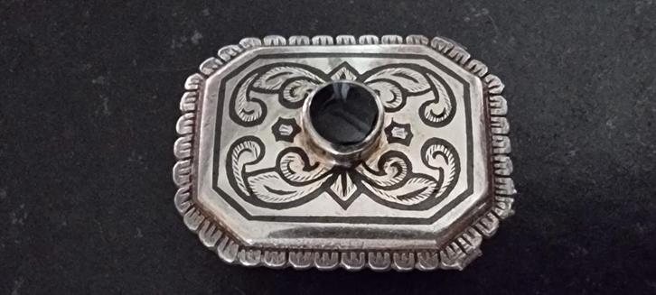 Zilveren vintage broche met kleine onyx, Sieraden, Tassen en Uiterlijk, Broches, Zo goed als nieuw, Zilver, Zilver, Verzenden