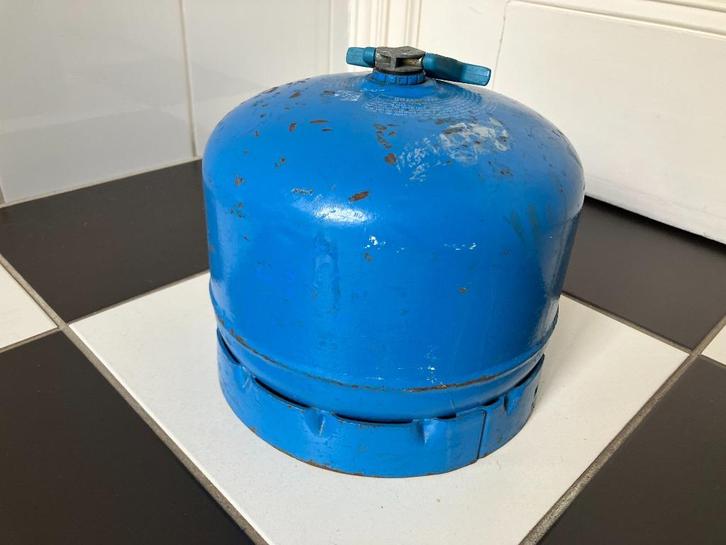 Een lege gasfles Camping Gaz 904, Caravans en Kamperen, Kampeeraccessoires, Zo goed als nieuw, Ophalen